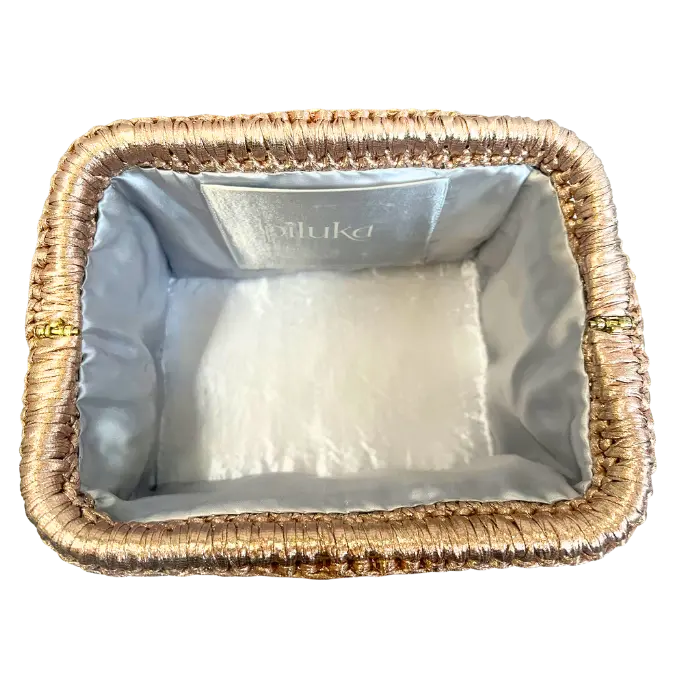 Bolso de Mano Dorado Melek – Crochet Metalizado Artesanal - Imagen 3